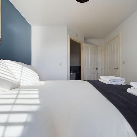 247 Serviced Accommodation In Stafford- 3Br Townhouse מראה חיצוני תמונה